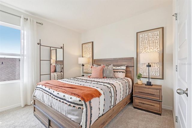 5915 SNOWFALL BEND STREET, Davenport, FL 33837