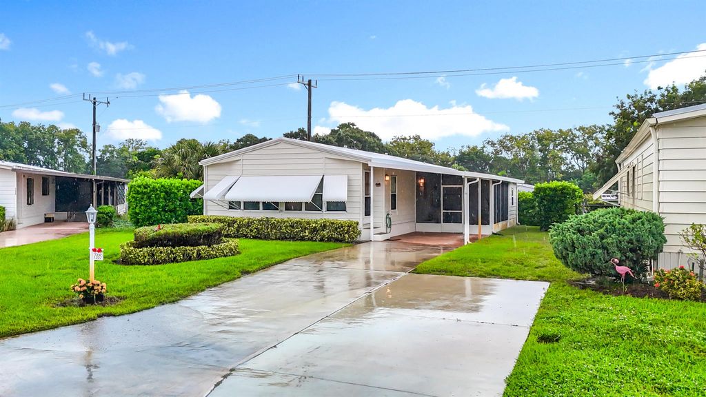 7335 SE Independence Avenue, Hobe Sound, FL 33455