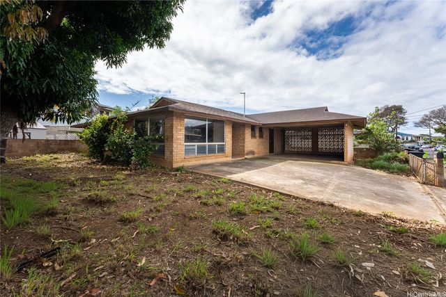 94-315 Kahuahele Street, Waipahu, HI 96797
