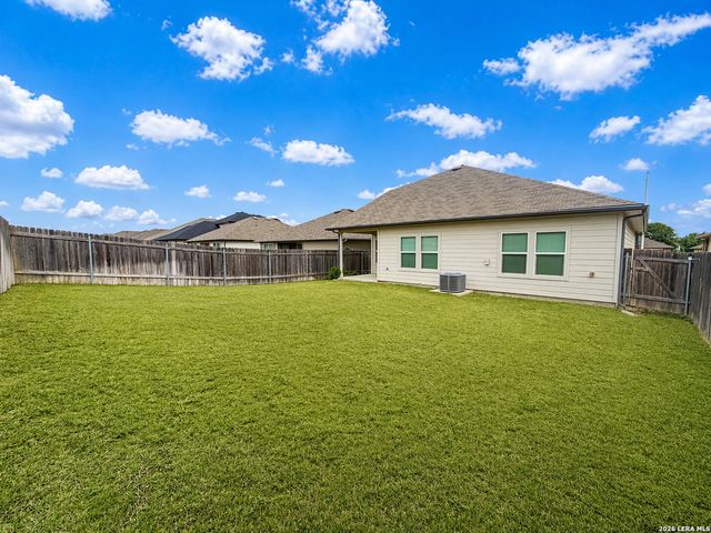 840 Nodding Nixie, Seguin, TX 78155