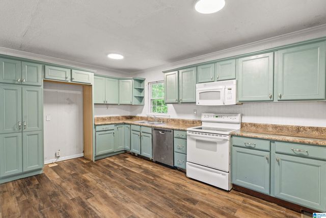 1904 WALKER DRIVE, Fultondale, AL 35068