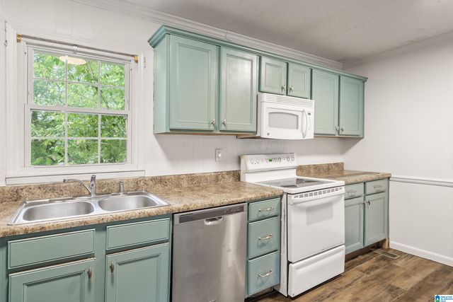 1904 WALKER DRIVE, Fultondale, AL 35068