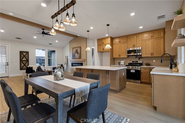 827 Camellia Drive, Paradise, CA 95969