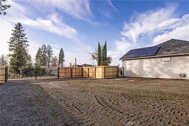 827 Camellia Drive, Paradise, CA 95969