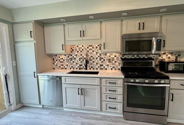 10170 S Hampton DRIVE, Oak Creek, WI 53154