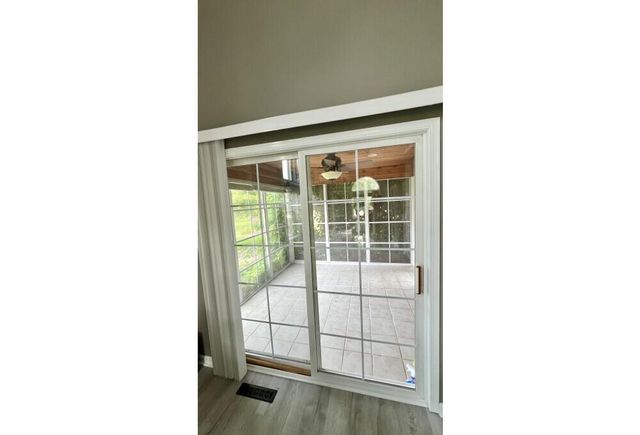 10170 S Hampton DRIVE, Oak Creek, WI 53154