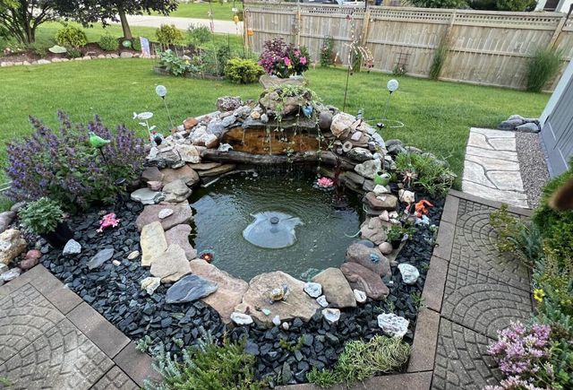 10170 S Hampton DRIVE, Oak Creek, WI 53154