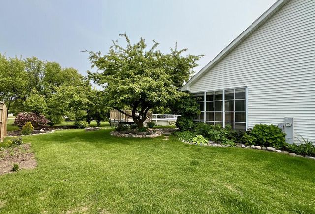 10170 S Hampton DRIVE, Oak Creek, WI 53154