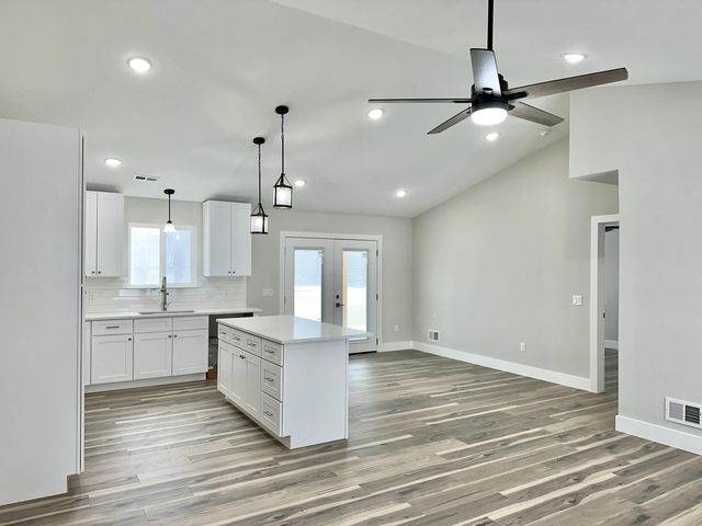 2514 Clinton Way, Jackson, MI 49201