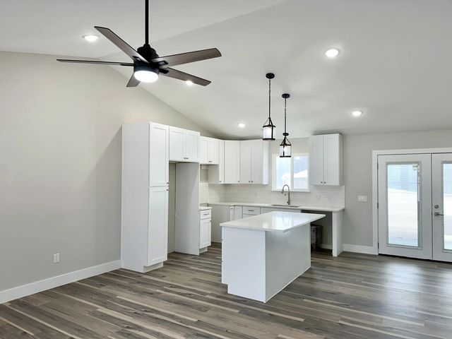 2514 Clinton Way, Jackson, MI 49201