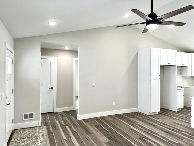 2514 Clinton Way, Jackson, MI 49201