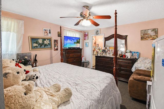 12113 NW 33rd St, Sunrise, FL 33323