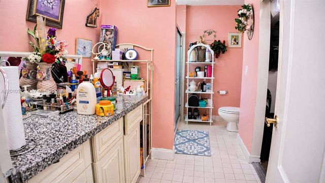 12113 NW 33rd St, Sunrise, FL 33323