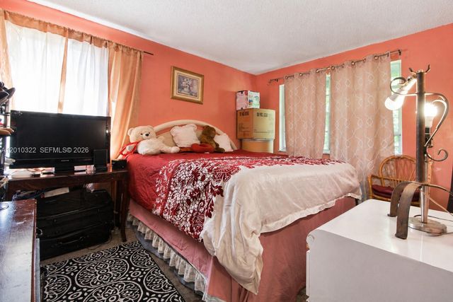 12113 NW 33rd St, Sunrise, FL 33323