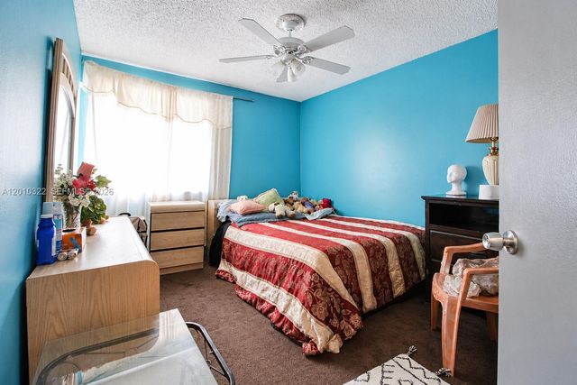 12113 NW 33rd St, Sunrise, FL 33323