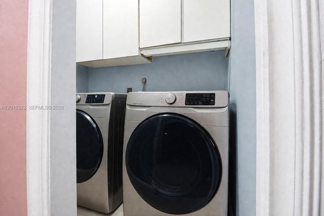 12113 NW 33rd St, Sunrise, FL 33323