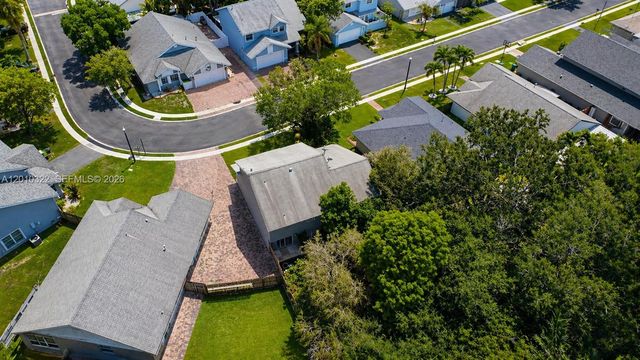 12113 NW 33rd St, Sunrise, FL 33323