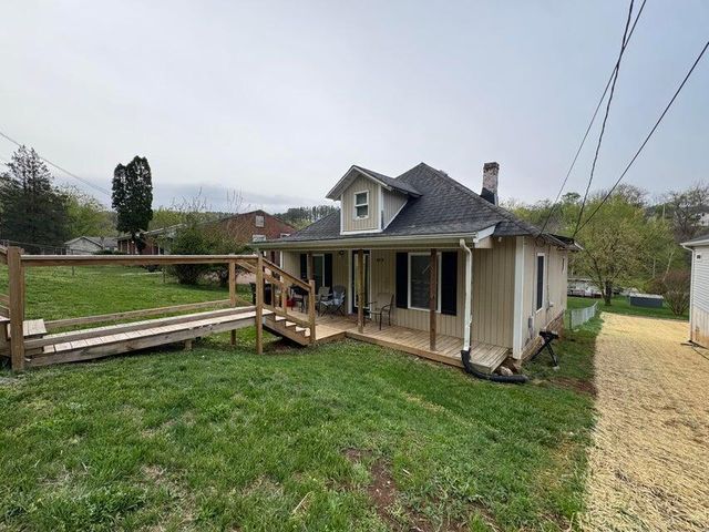 323 Craig AVE, Vinton, VA 24179