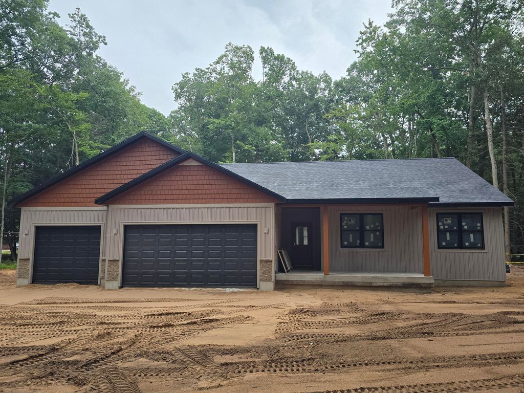 918 Scenic Drive, Muskegon, MI 49445