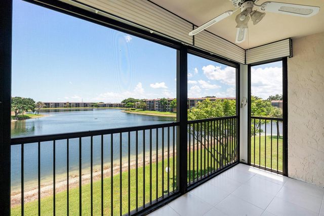 5828 Coral Lake Drive, Margate, FL 33063
