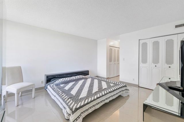 5828 Coral Lake Drive, Margate, FL 33063