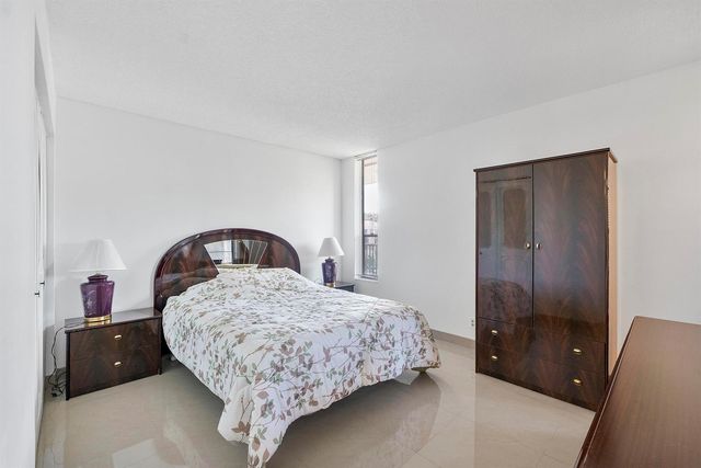 5828 Coral Lake Drive, Margate, FL 33063