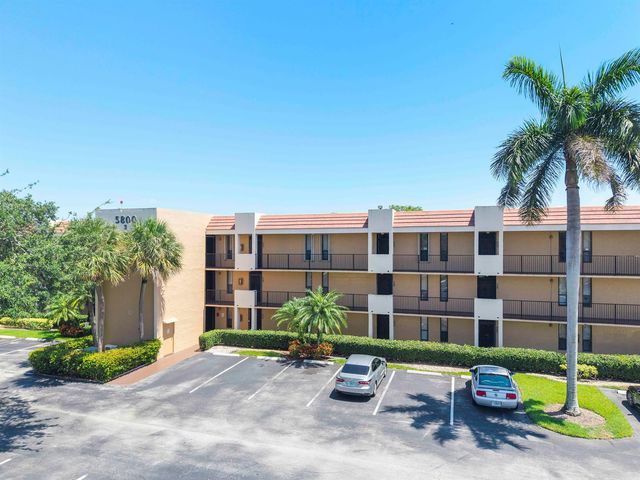 5828 Coral Lake Drive, Margate, FL 33063