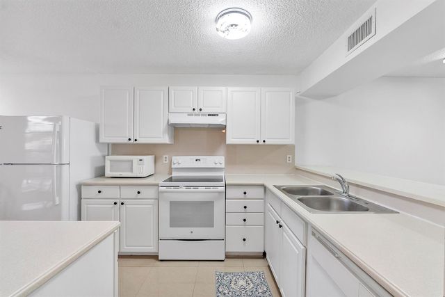 5828 Coral Lake Drive, Margate, FL 33063
