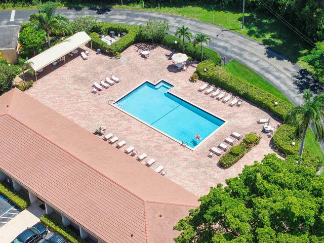 5828 Coral Lake Drive, Margate, FL 33063