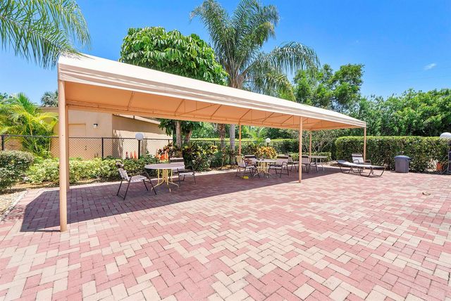 5828 Coral Lake Drive, Margate, FL 33063