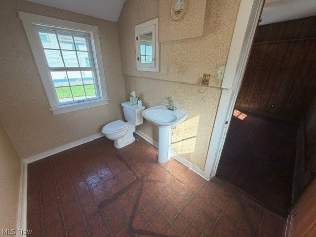 174 Columbus Street, Bedford, OH 44146