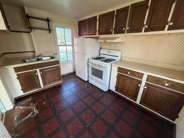 174 Columbus Street, Bedford, OH 44146