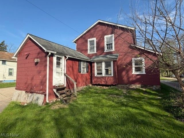 174 Columbus Street, Bedford, OH 44146