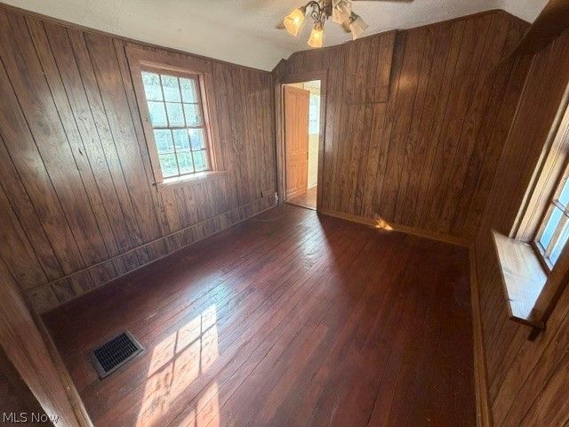 174 Columbus Street, Bedford, OH 44146