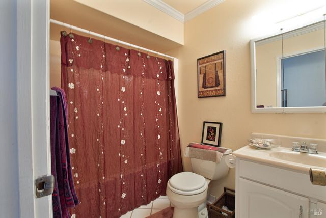 185 Lexington Dr, Vallejo, CA 94591