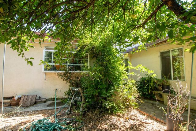185 Lexington Dr, Vallejo, CA 94591