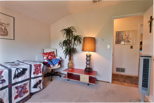 185 Lexington Dr, Vallejo, CA 94591