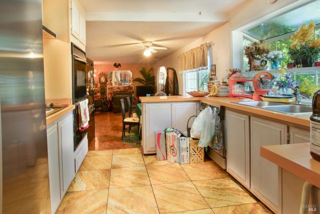 185 Lexington Dr, Vallejo, CA 94591
