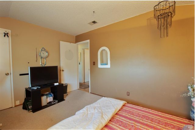 185 Lexington Dr, Vallejo, CA 94591