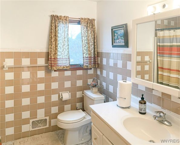 142 Yorktown Drive, Penfield, NY 14580