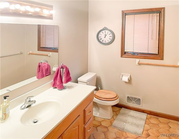 142 Yorktown Drive, Penfield, NY 14580