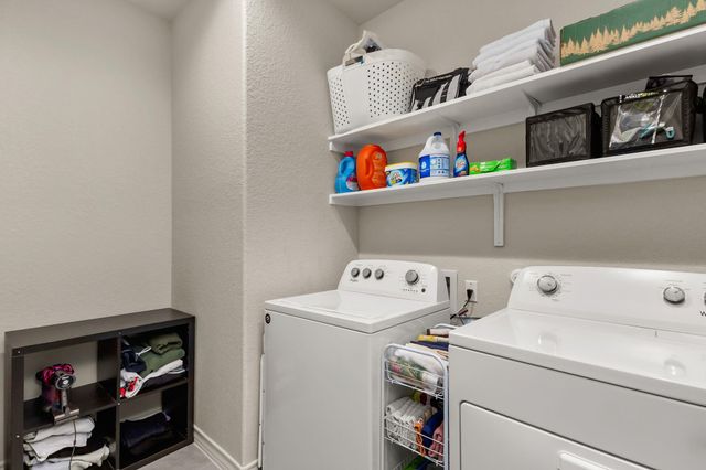 135 Mary Max CIR, San Marcos, TX 78666