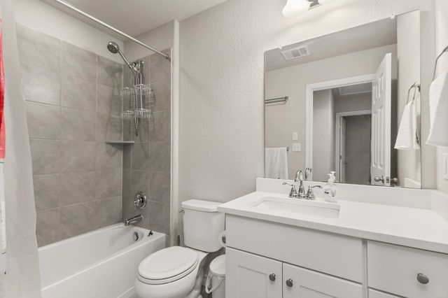 135 Mary Max CIR, San Marcos, TX 78666