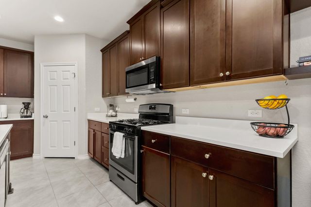 135 Mary Max CIR, San Marcos, TX 78666