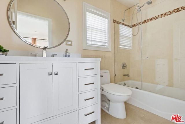 1526 Parmer Avenue, Los Angeles, CA 90026