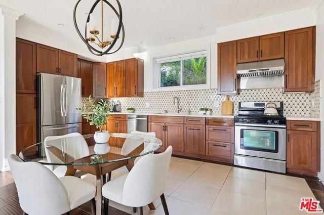 1526 Parmer Avenue, Los Angeles, CA 90026