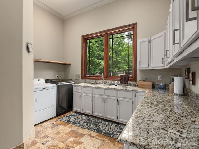 211 Embler No 2 Road, Alexander, NC 28701