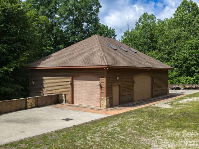 211 Embler No 2 Road, Alexander, NC 28701