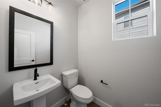 8652 Whiteclover Street, Littleton, CO 80125