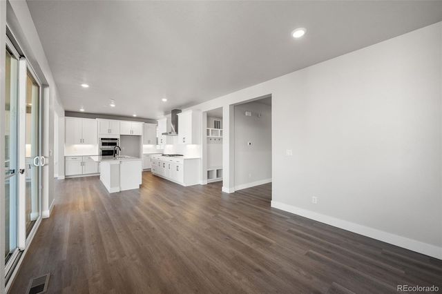 8652 Whiteclover Street, Littleton, CO 80125